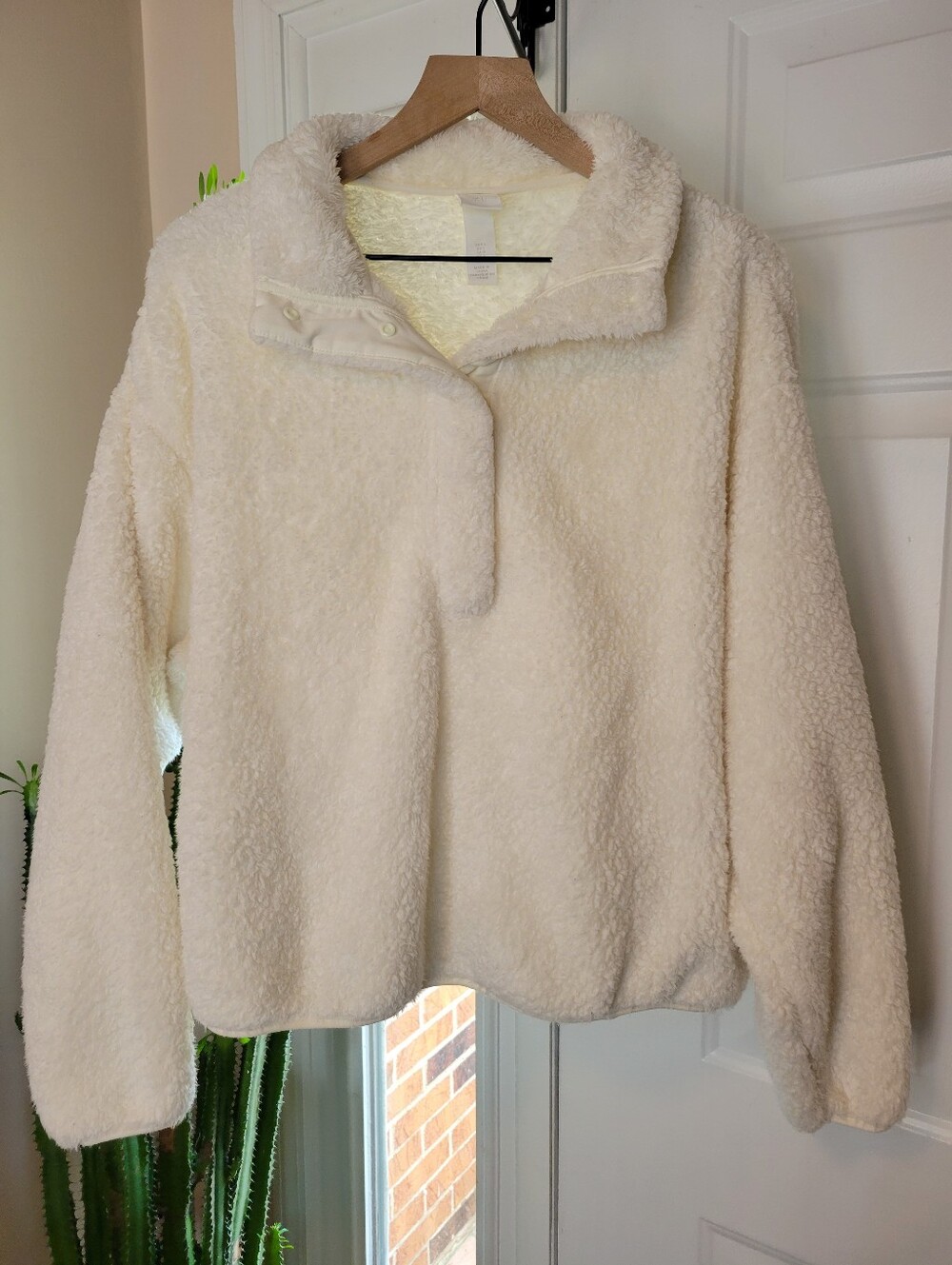 H&M Cozy Off-White Sherpa Fleece Teddy Henley Snap Pullover, Size Womens Large